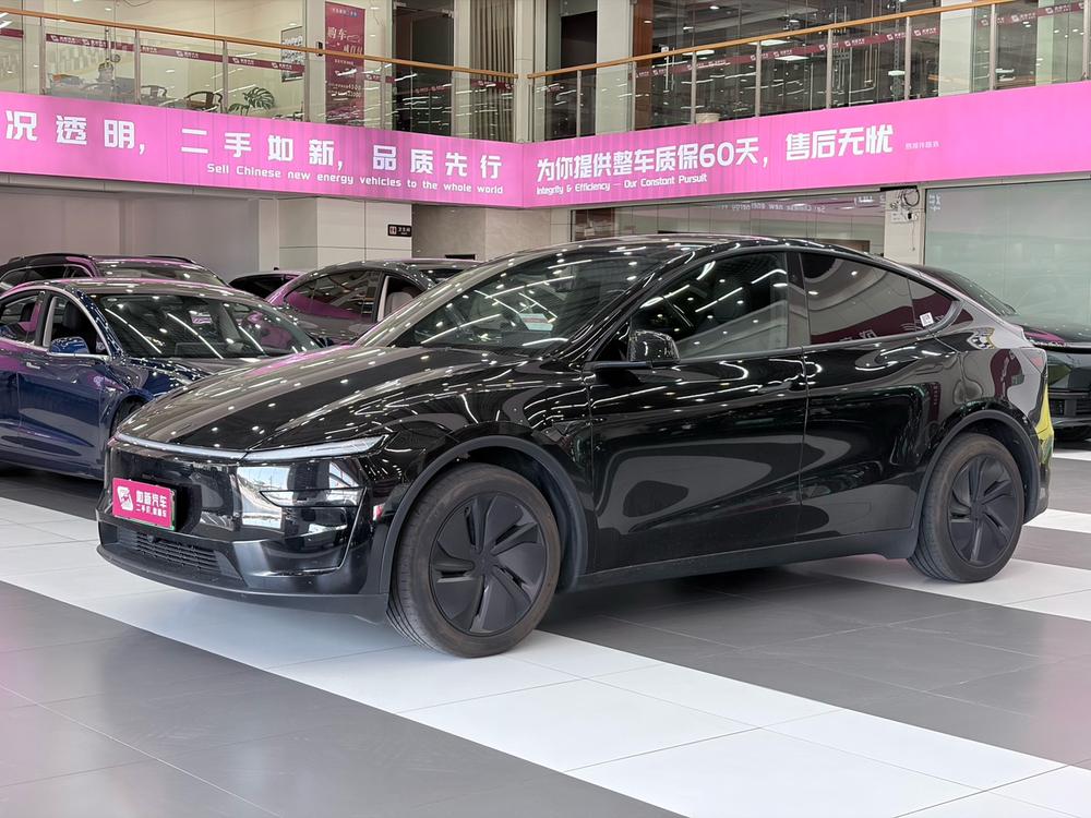 Tesla Model Y 2026 car image #15