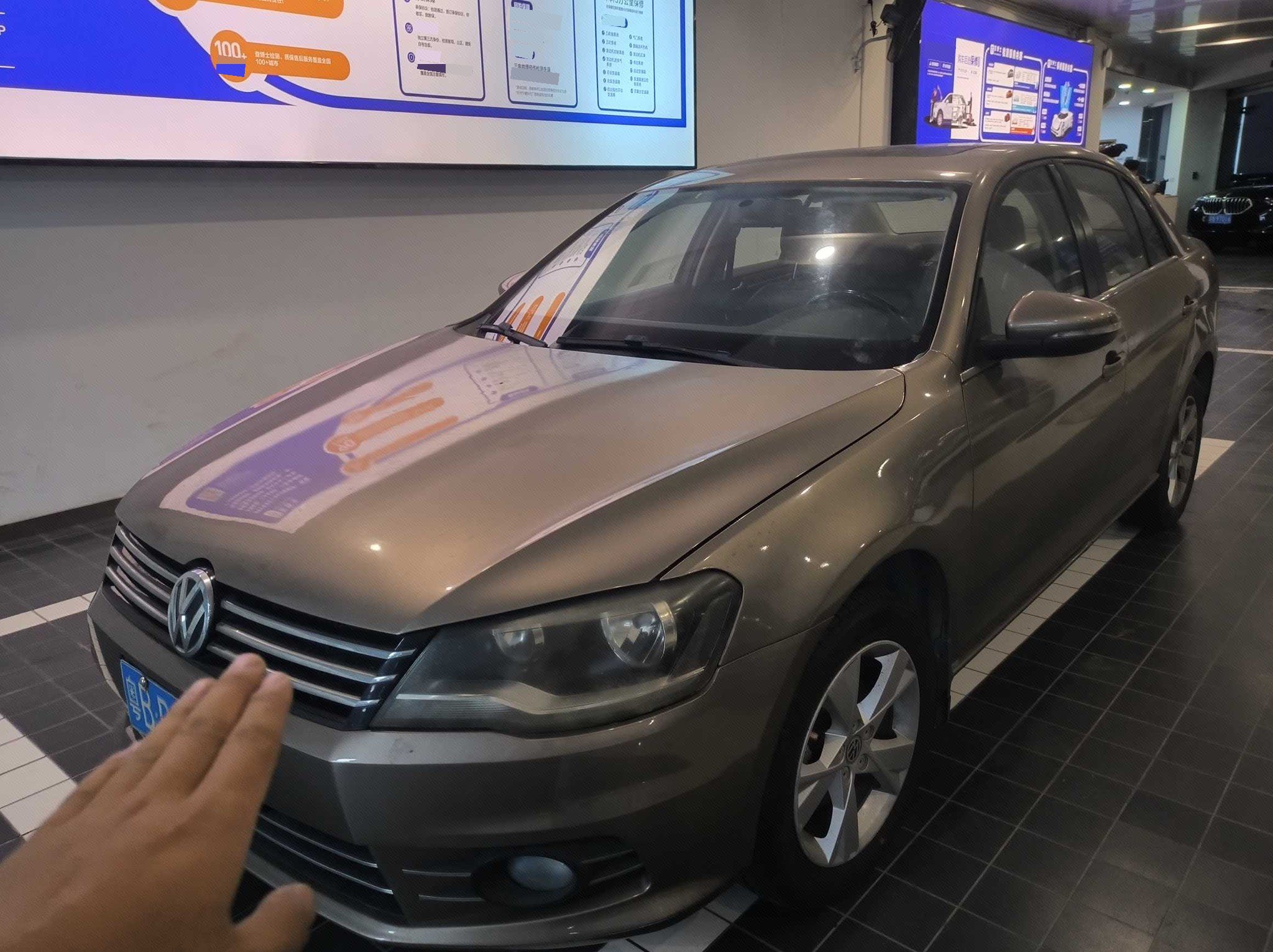 Volkswagen Bora 2014 car image 