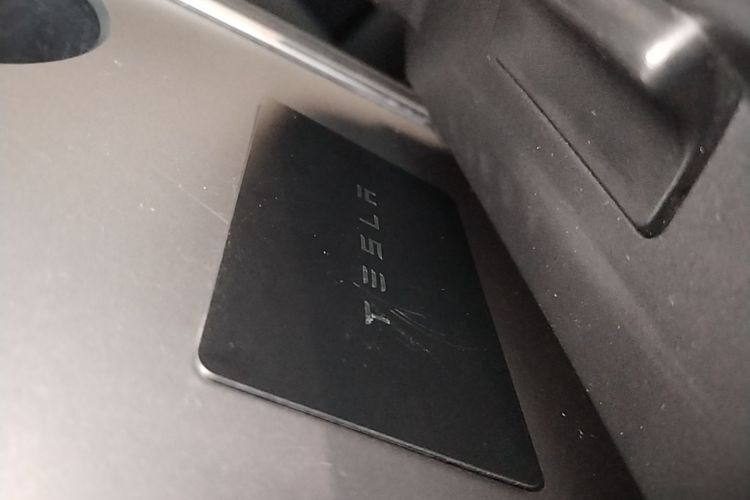 Tesla Model Y 2023 #14 Tesla Model Y 2023 car image #14