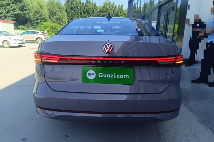 2025 car image #4