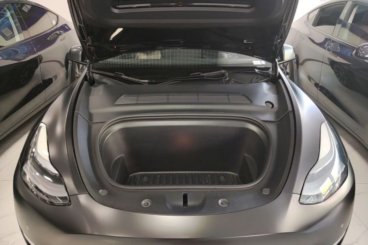 Tesla Model Y 2021 #20 Tesla Model Y 2021 car image #20