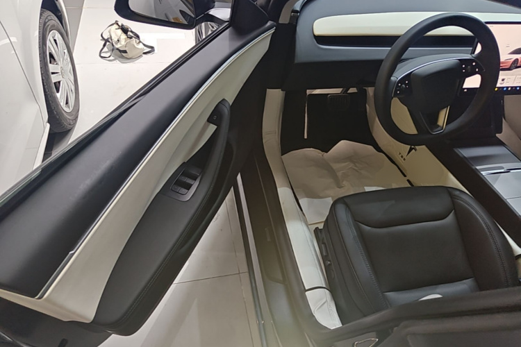 Tesla Model 3 2024 #16 Tesla Model 3 2024 car image #16