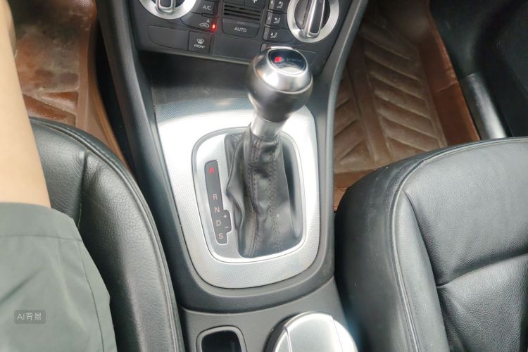 Audi Q3 2014 immagine di auto #16