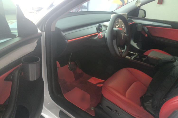 Tesla Model Y 2024 #12 Tesla Model Y 2024 car image #12