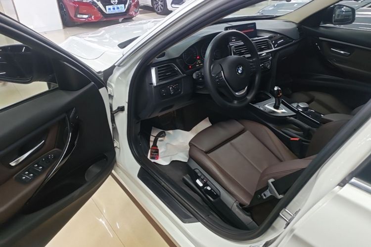 BMW 3 Series 2019 #16 BMW 3 Series 2019 car image #16