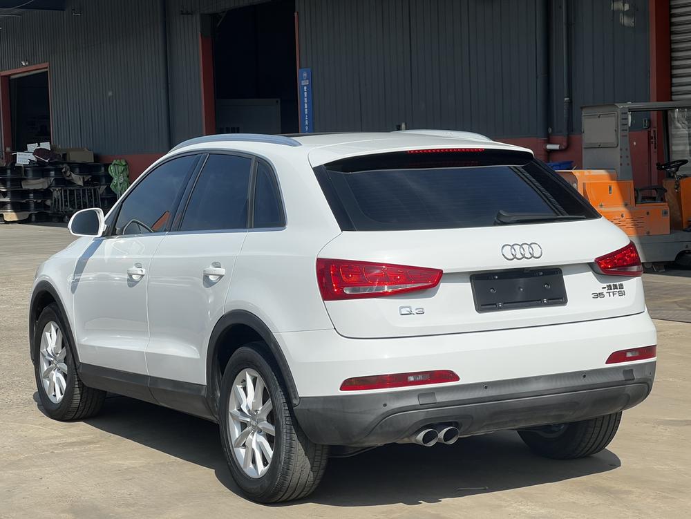 Audi Q3 2014 car image #4
