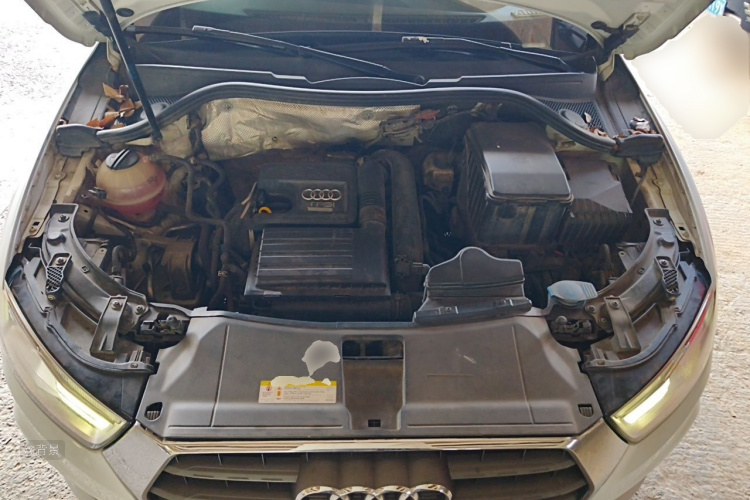 Audi Q3 2017 car image #22