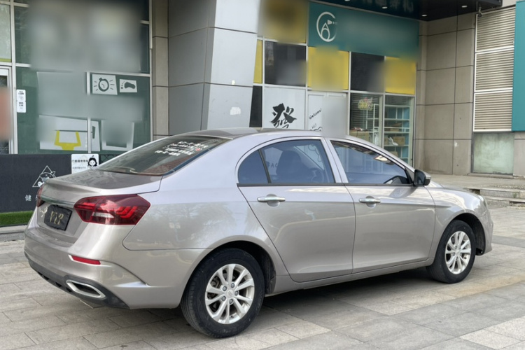 GEELY Emgrand 2021 car image #9
