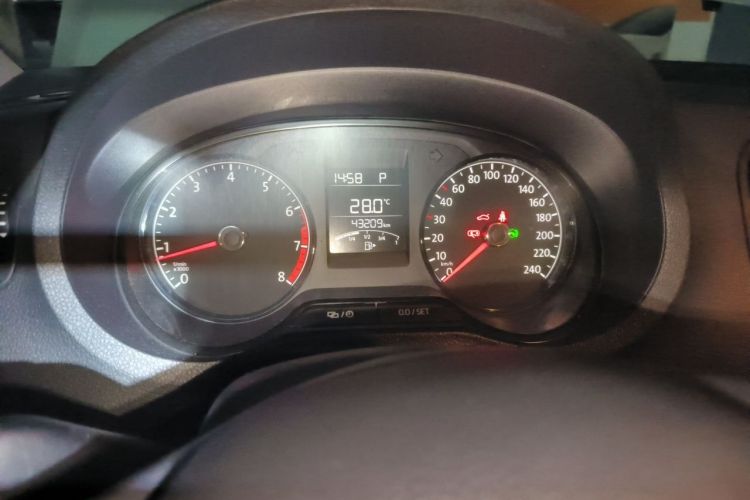 Volkswagen Polo 2019 car image #12