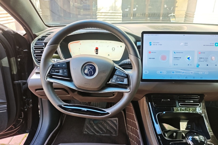 BYD Han 2023 car image #15