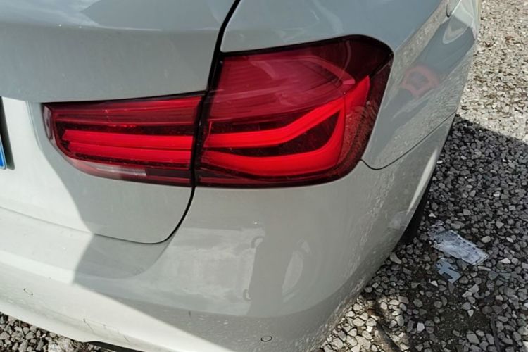 BMW 3 Series 2017 #8 BMW 3 Series 2017 car image #8
