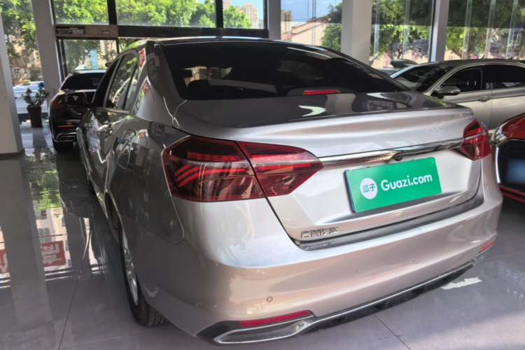 GEELY Emgrand 2021 #5 GEELY Emgrand 2021 car image #5