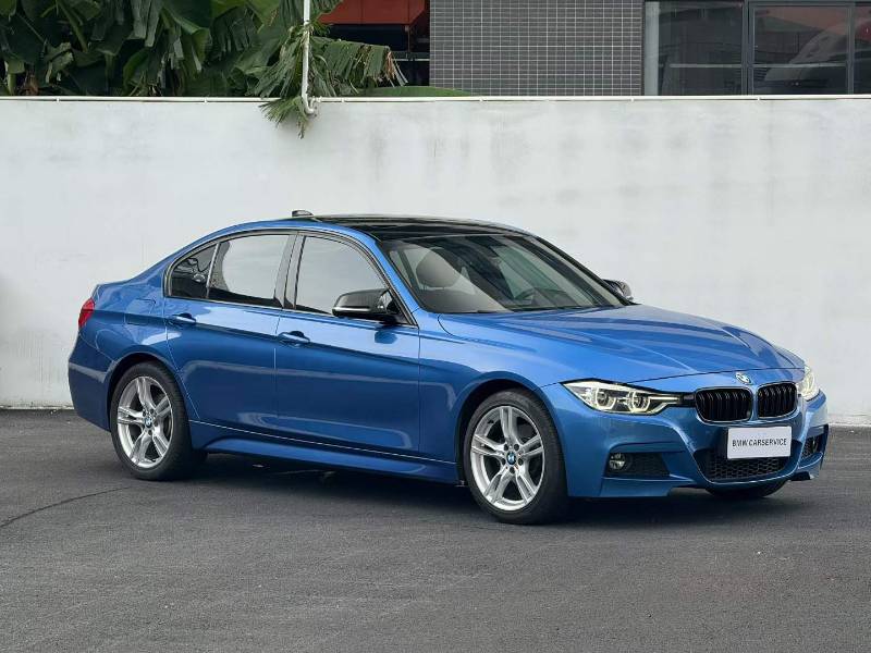 BMW 3 Series 2018 #2 BMW 3 Series 2018 изображение автомобиля #2