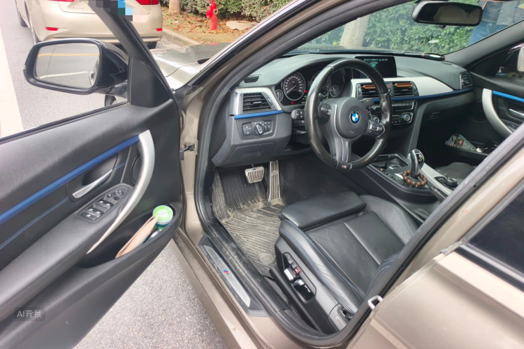 BMW 3 Series 2018 car image #18