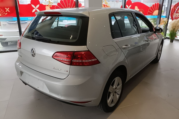 Volkswagen Golf 2015 car image #7