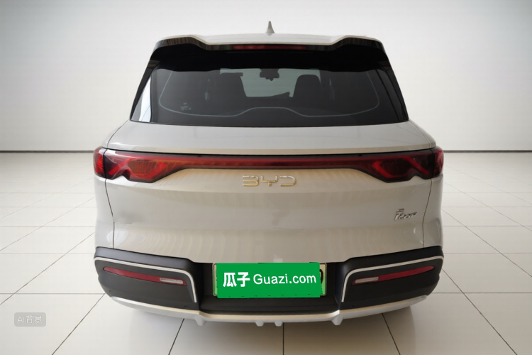 BYD YuanUP 2025 #6 BYD YuanUP 2025 car image #6