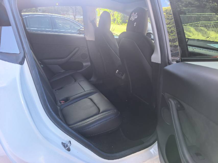 Tesla Model Y 2022 #4 Tesla Model Y 2022 car image #4