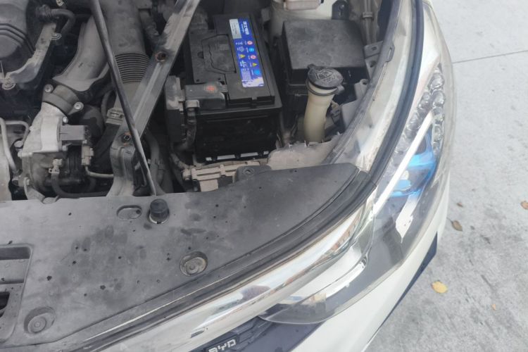BYD Yuan 2016 #23 BYD Yuan 2016 car image #23