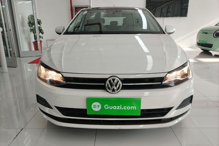 Volkswagen Polo 2020 car image #3