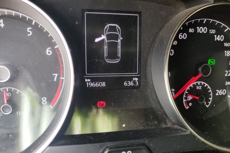 Volkswagen Golf 2015 car image #8