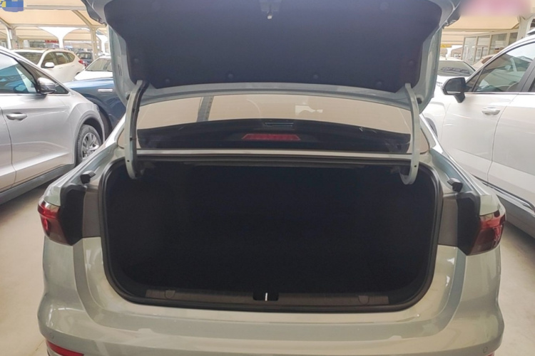 GEELY Emgrand 2023 car image #19