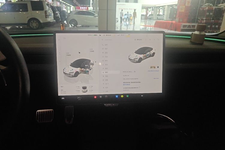 Tesla Model 3 2024 immagine di auto #13