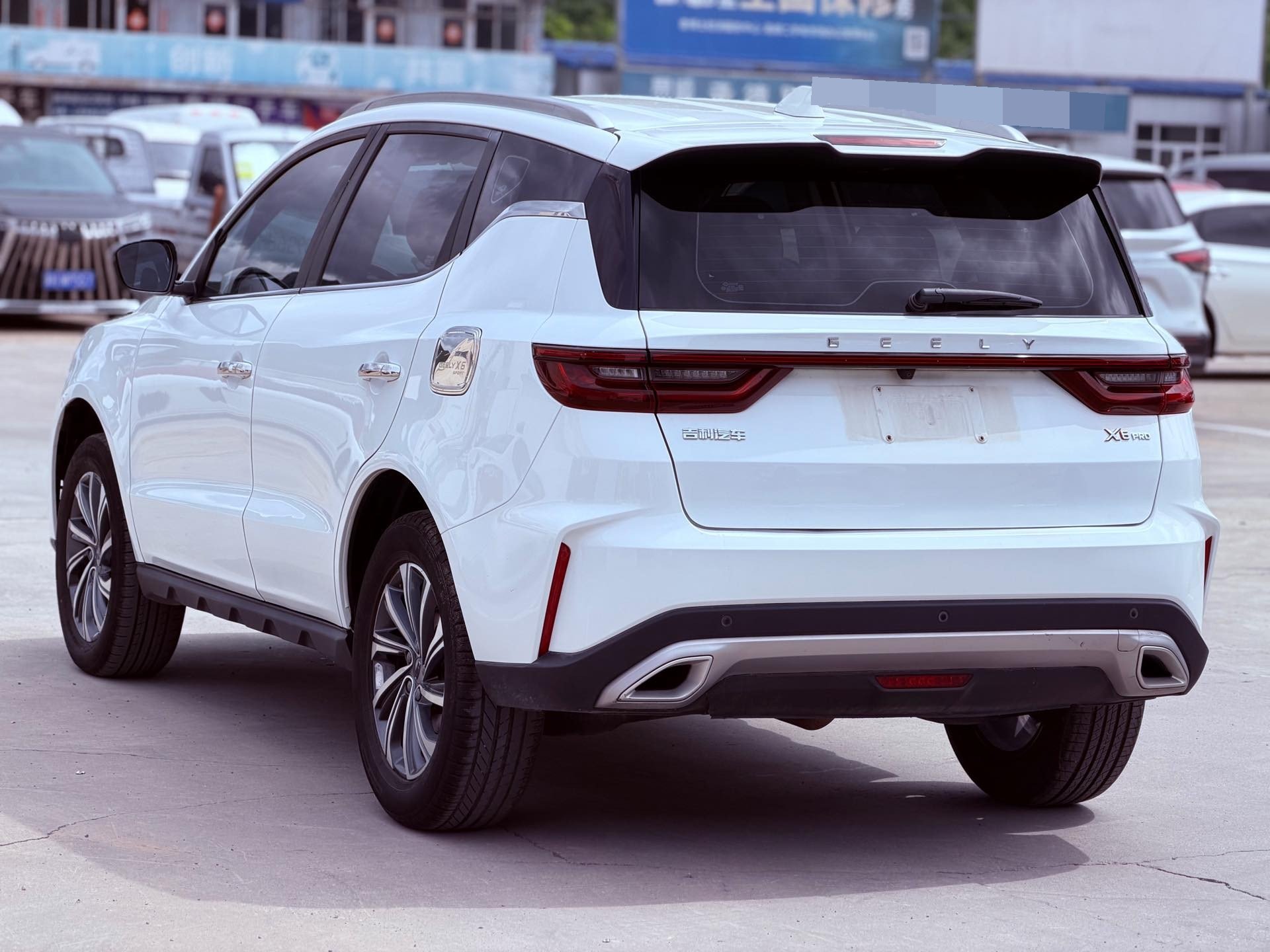 GEELY Vision X6 2023 car image #4