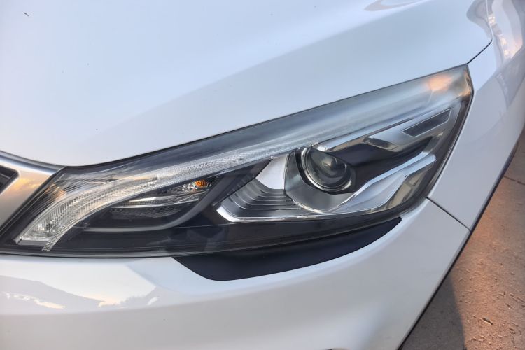 GEELY Emgrand GS 2018 car image #26