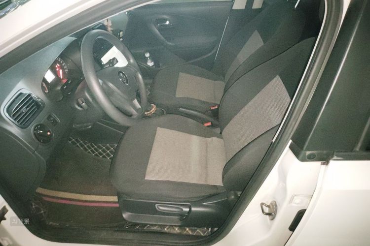 Volkswagen Polo 2019 car image #17