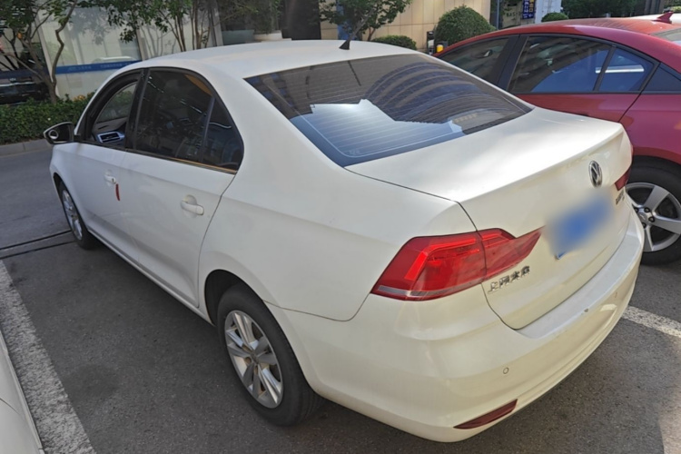 Volkswagen Santana 2016 car image #5