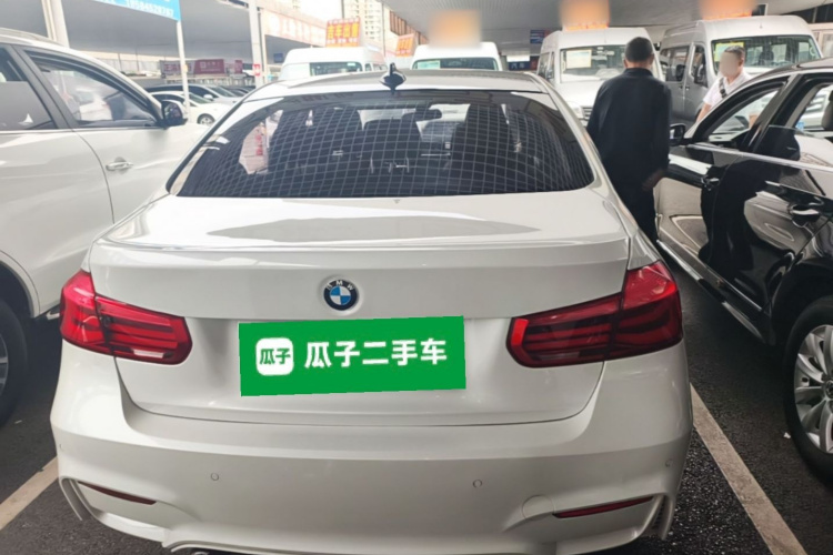 BMW 3 Series 2019 #6 BMW 3 Series 2019 car image #6