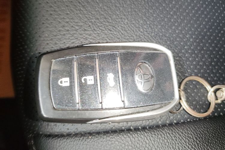 Toyota Corolla 2017 car image #9