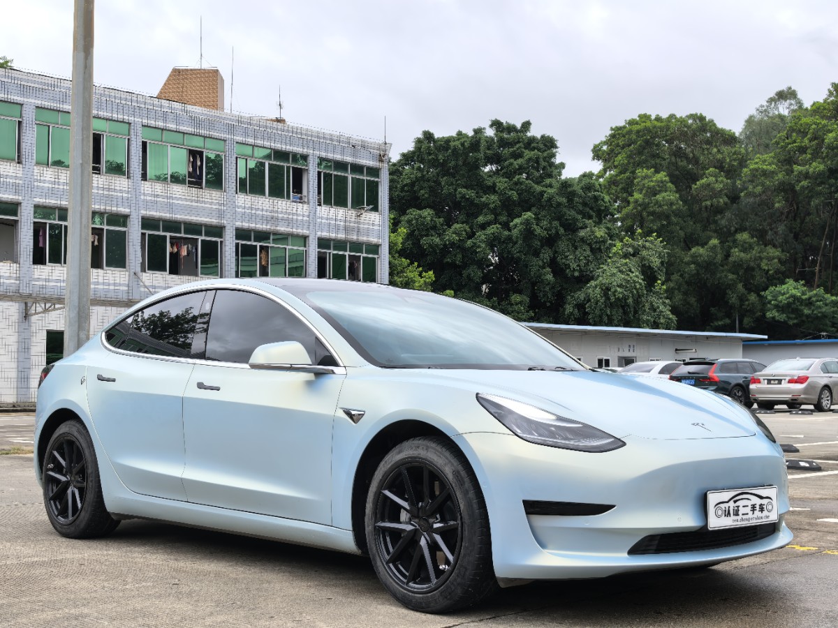 Tesla Model 3 2020 car image #3