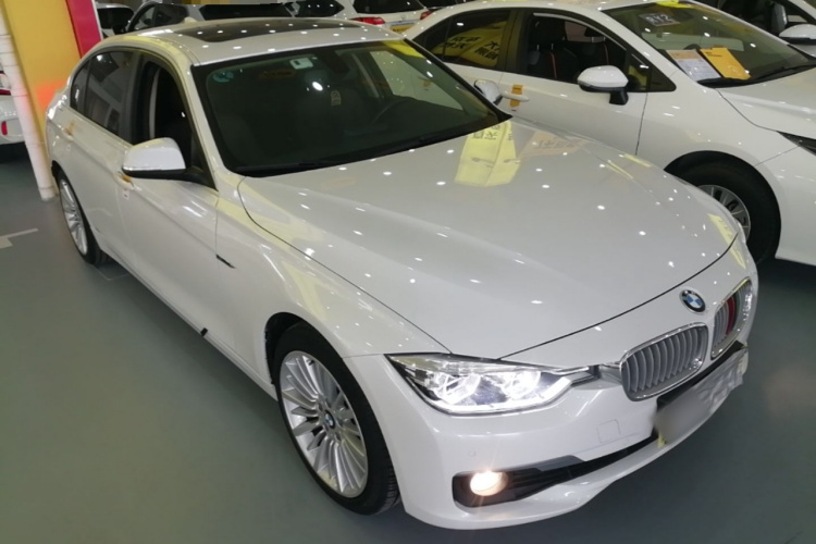 BMW 3 Series 2018 #4 BMW 3 Series 2018 immagine di auto #4