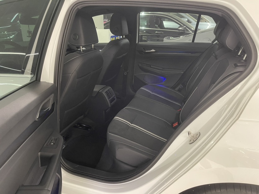Volkswagen Golf 2022 car image #7