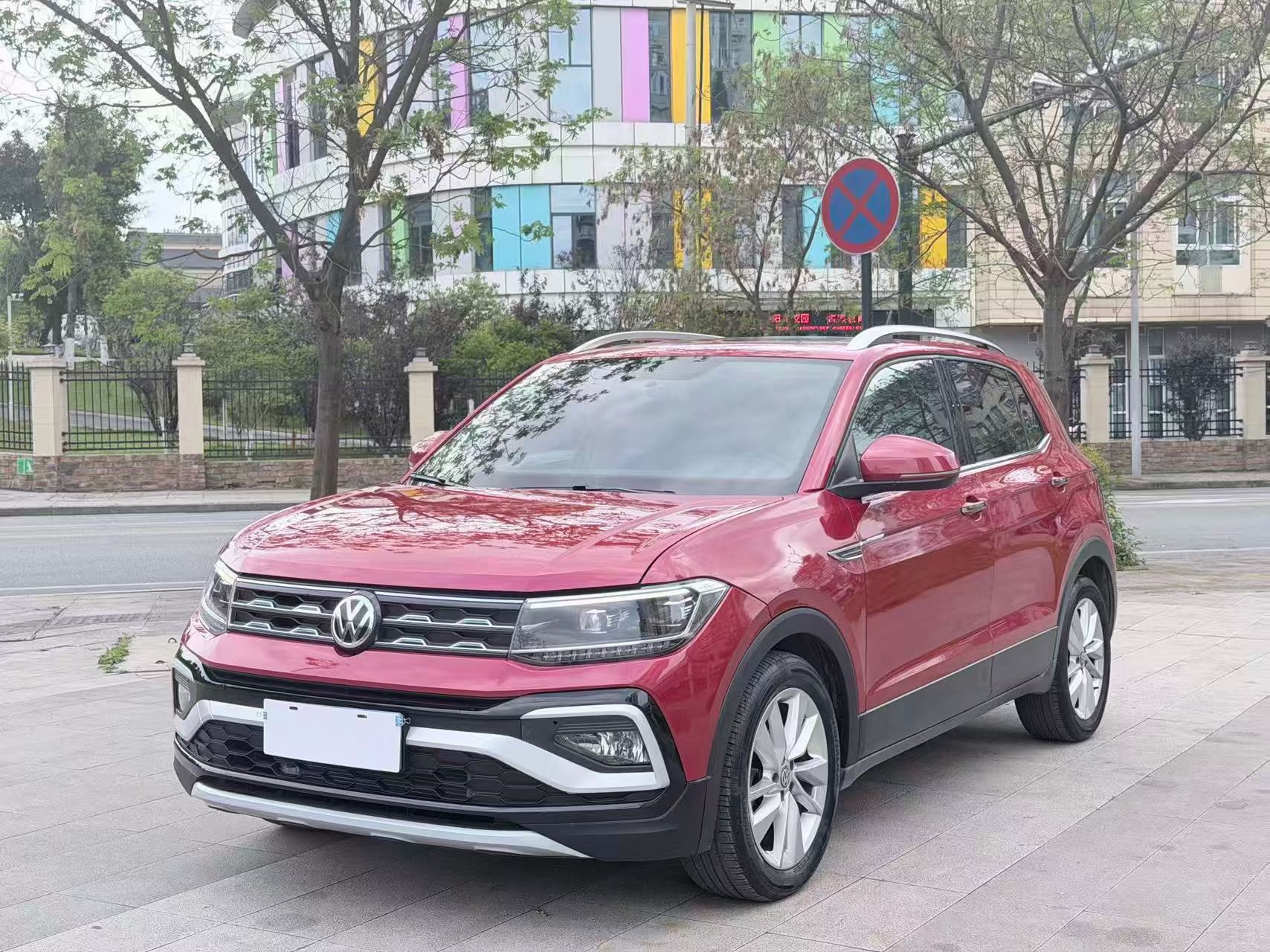 Volkswagen T-Cross 2019 Volkswagen T-Cross 2019 car image