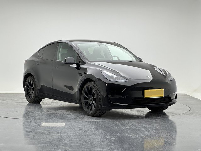 Tesla Model Y 2023 #5 Tesla Model Y 2023 car image #5