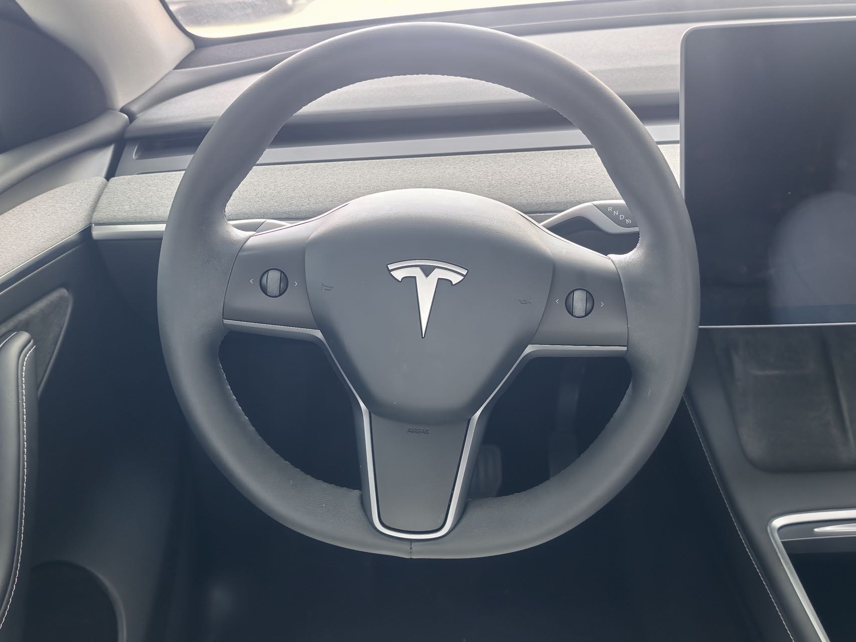 Tesla Model Y 2024 #11 Tesla Model Y 2024 immagine di auto #11