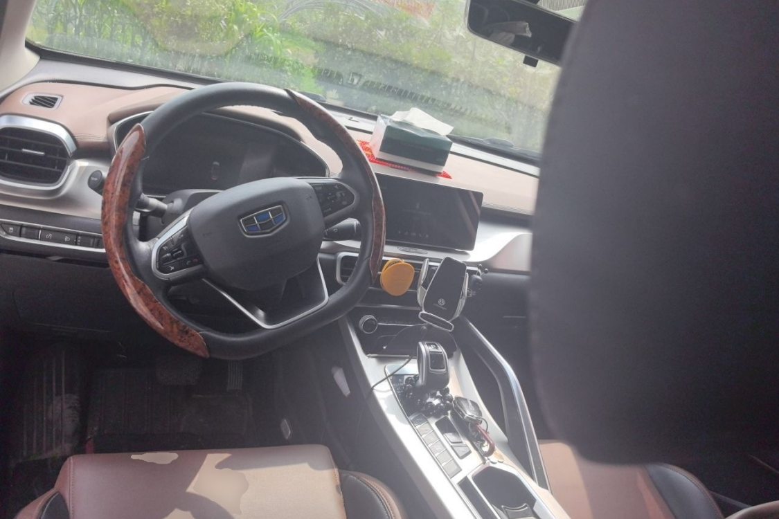GEELY Coolray 2019 #21 GEELY Coolray 2019 car image #21