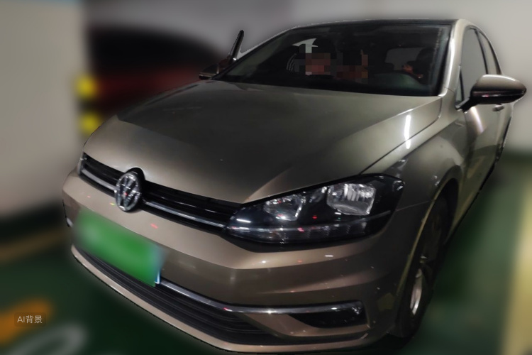 Volkswagen Golf 2019 car image #2