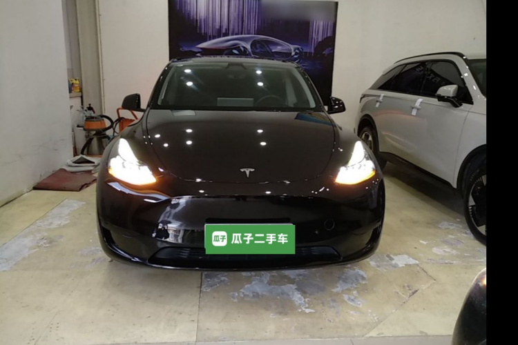 Tesla Model Y 2024 car image #3