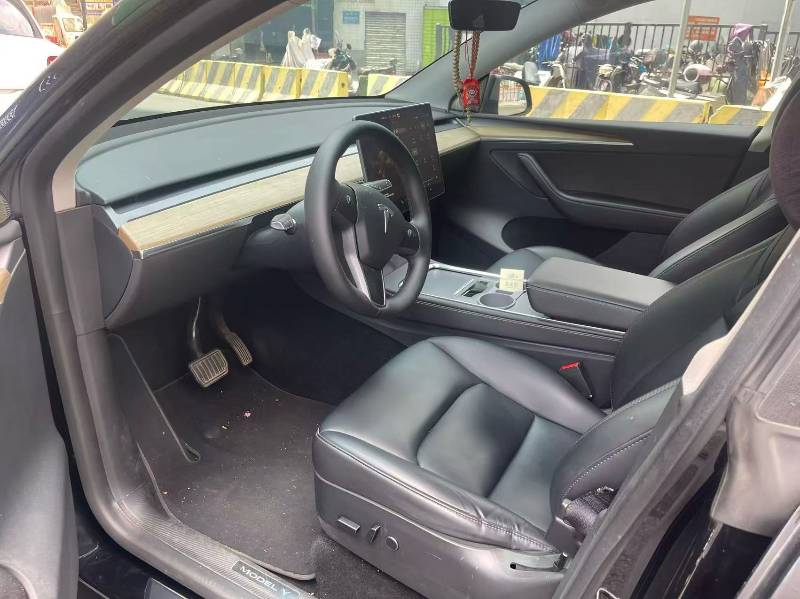 Tesla Model Y 2022 #2 Tesla Model Y 2022 car image #2