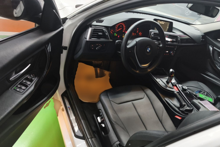 BMW 3 Series 2017 car image #13