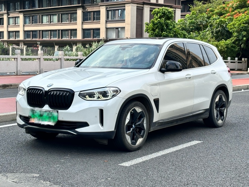 BMW iX3 2021 BMW iX3 2021 car image
