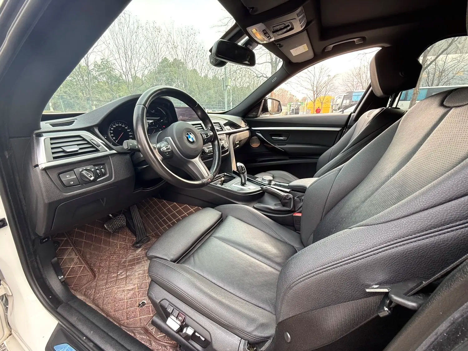 BMW 3 Series GT 2019 #5 BMW 3 Series GT 2019 car image #5
