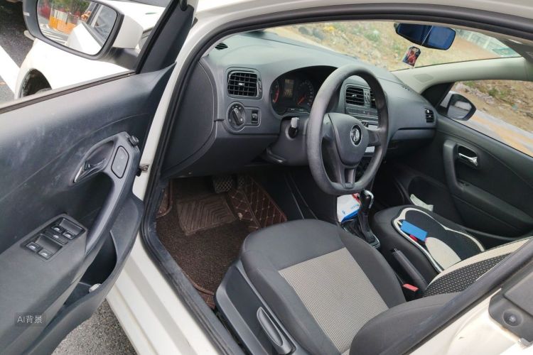 Volkswagen Polo 2017 car image #18