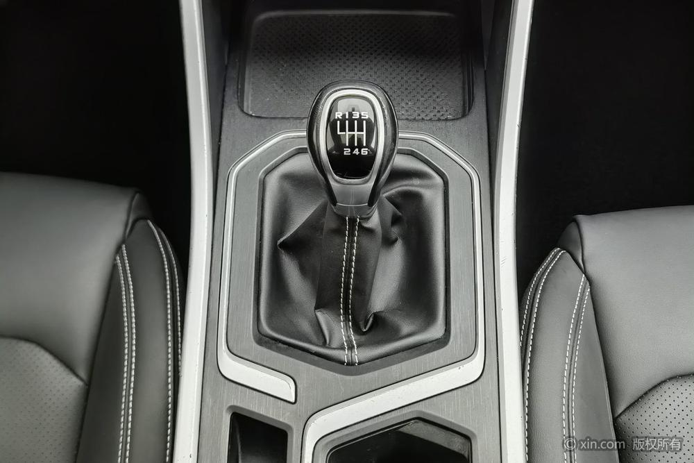 GEELY Vision X6 2020 car image #15