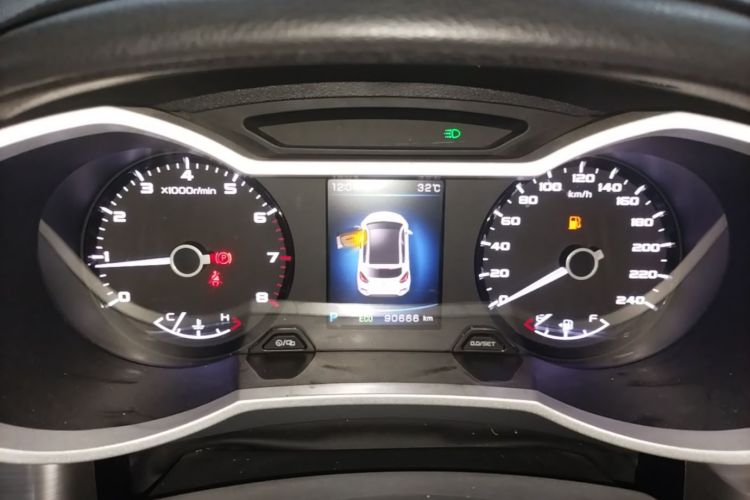 GEELY Emgrand GS 2019 immagine di auto #12