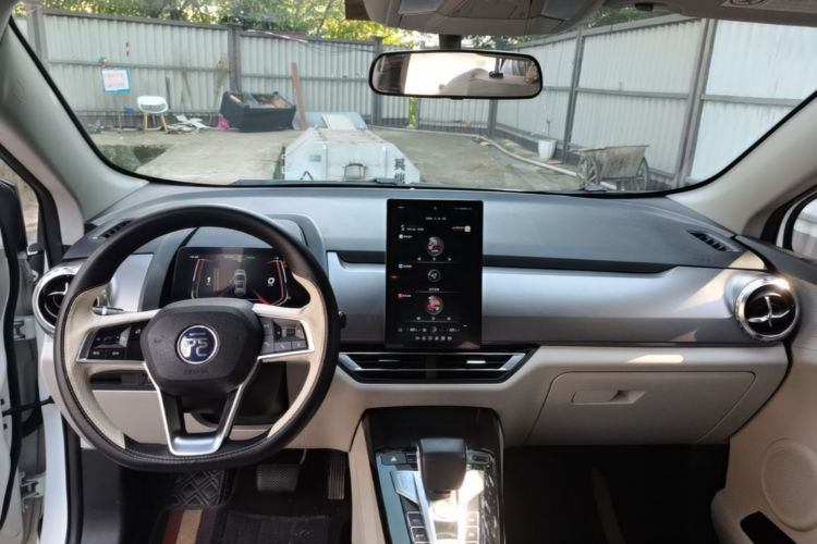 BYD Yuan Pro 2022 immagine di auto #10