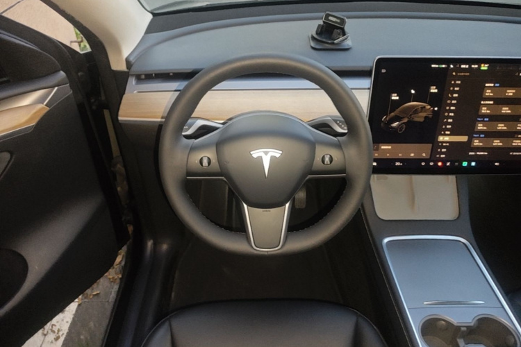 Tesla Model Y 2021 #11 Tesla Model Y 2021 immagine di auto #11